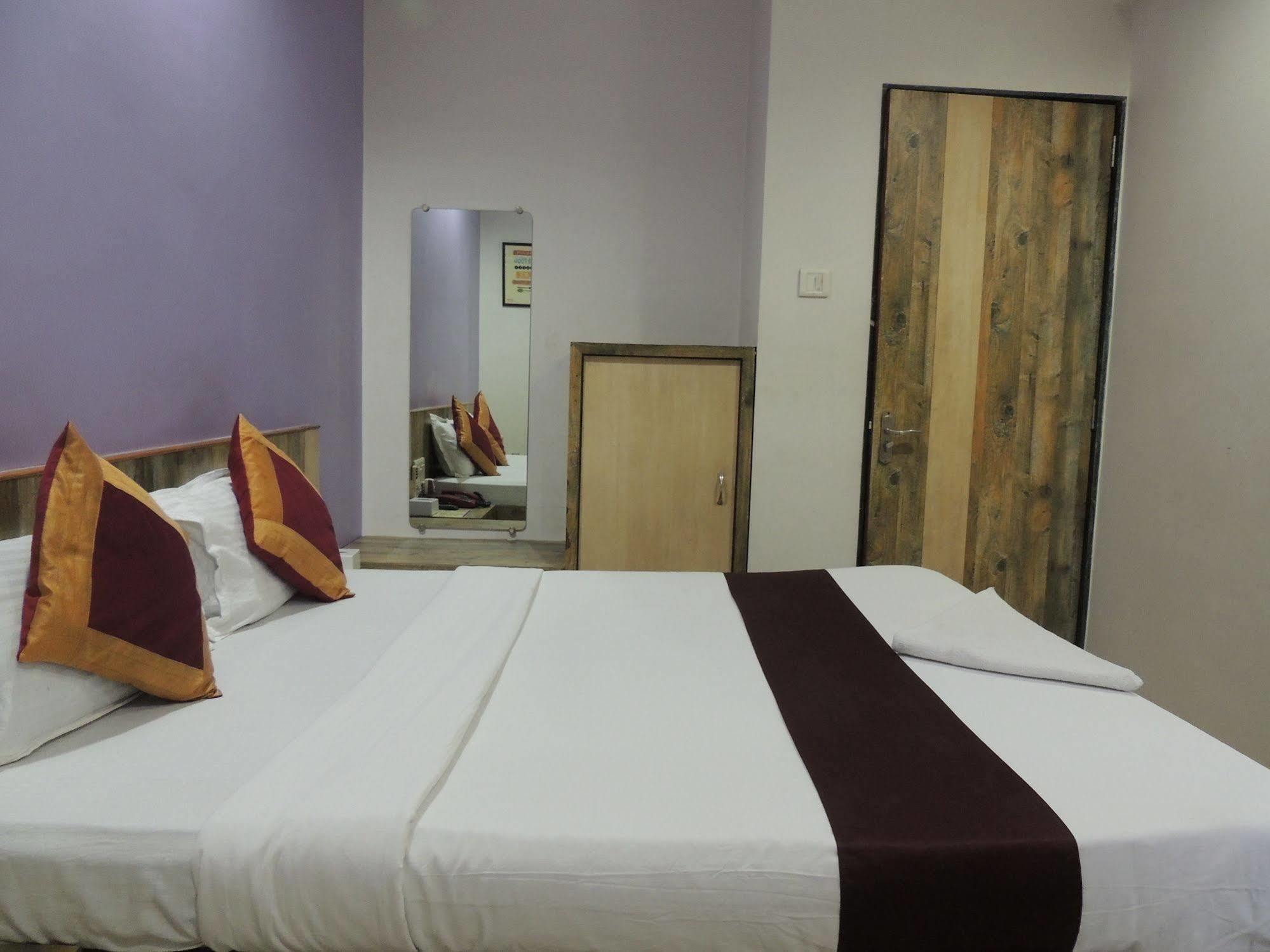 Fabhotel Galaxy Suite Mumbai Eksteriør bilde
