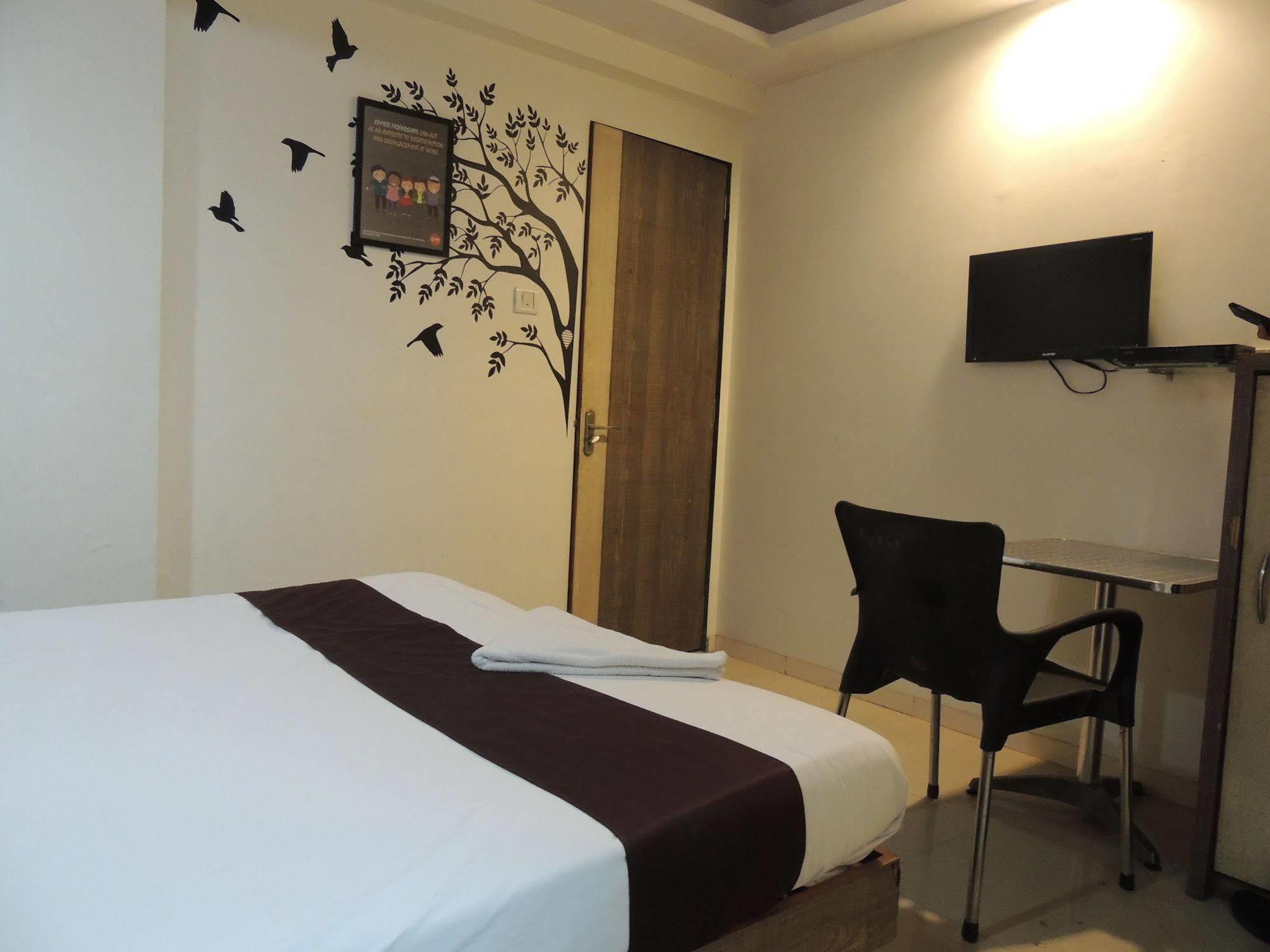Fabhotel Galaxy Suite Mumbai Eksteriør bilde